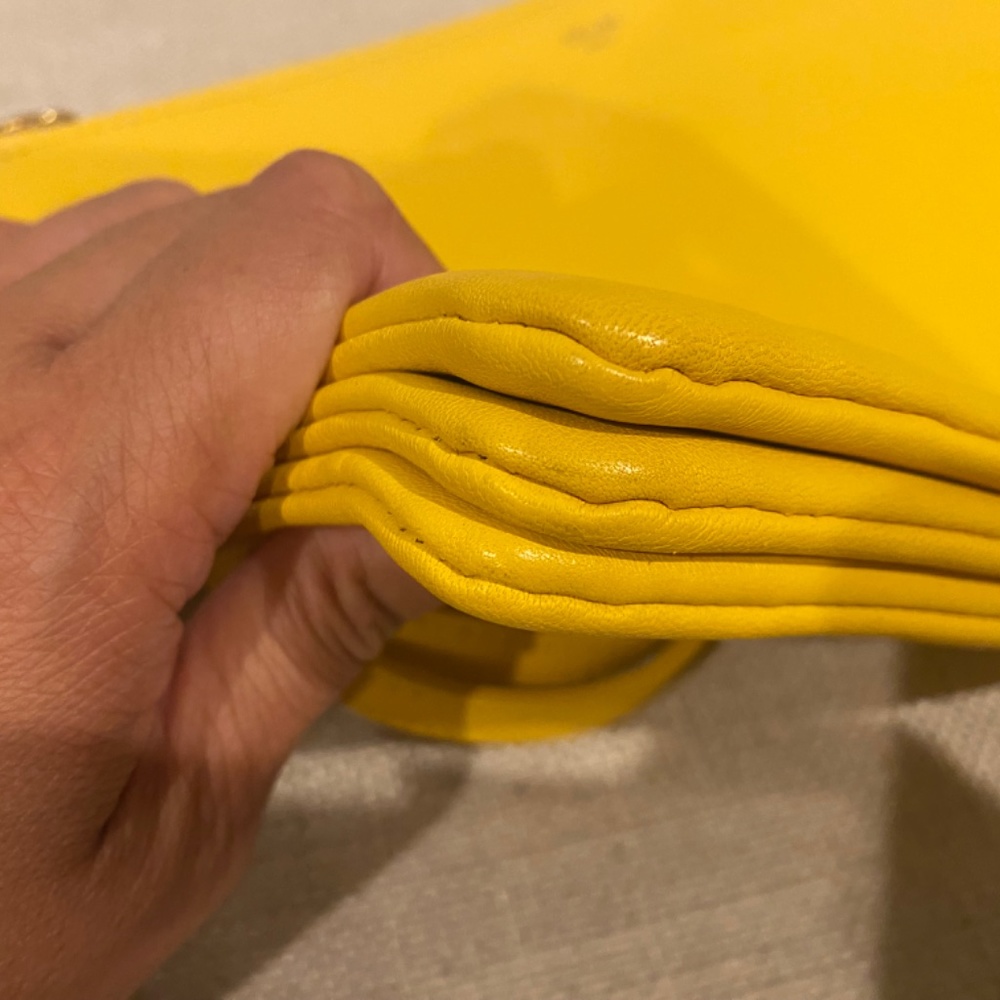 Celine Large Trio in Yellow - Picture 5 of 11